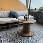 Apartament Au Bord Du De L'eau D'heure *