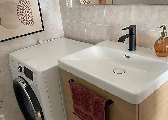 Apartment Au Bord Du De L'eau D'heure Froidchapelle