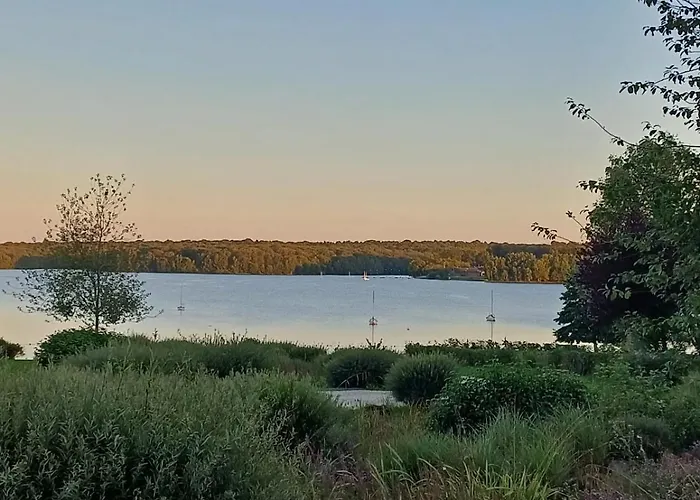 Au Bord Du De L'eau D'heure Froidchapelle