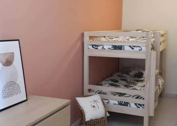 Apartment Au Bord Du De L'eau D'heure *